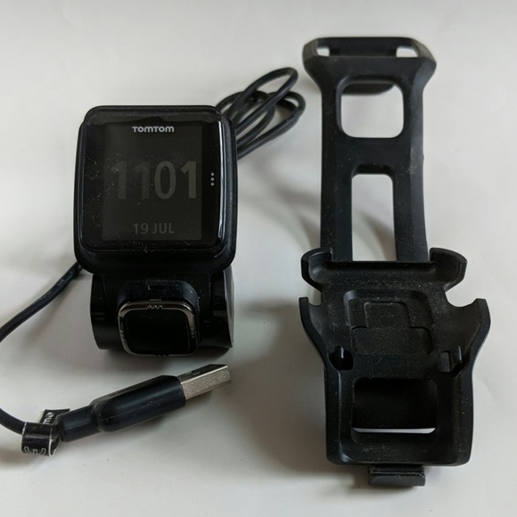 TomTom multi-sport cardio GPS HR monitor watch - Picture 2 of 6